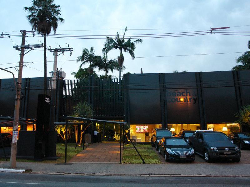 Confira os ambientes de paisagismo da mostra Artefacto Beach & Country