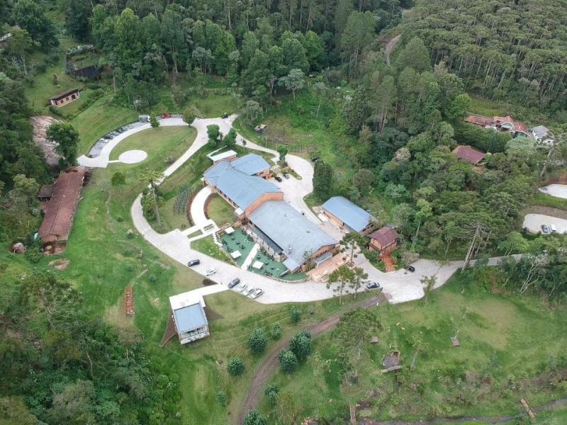 Parque da Cerveja ganha mirante com visual 180º das paisagens da Serra da Mantiqueira